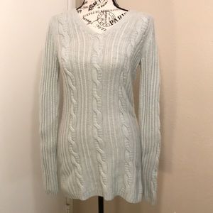 Tahari cashmere light blue cable knit sweater